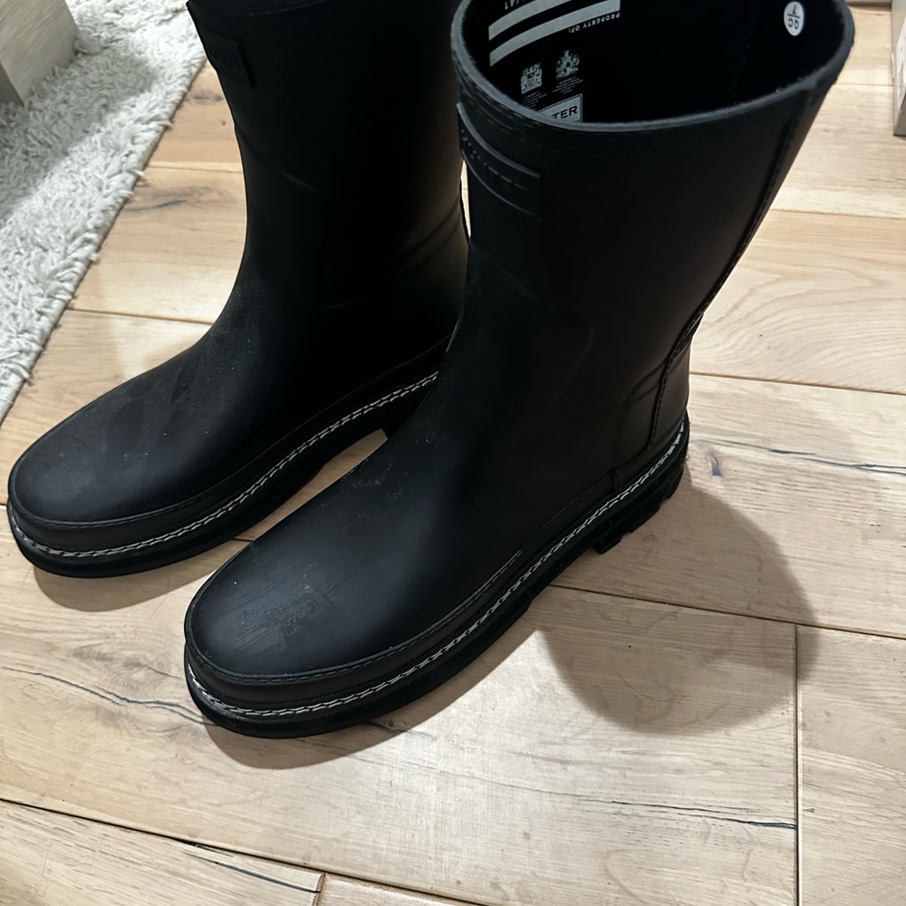 Hunter Women’s Refined Stitch Detail Short Rain Boots - Picture 9 of 10